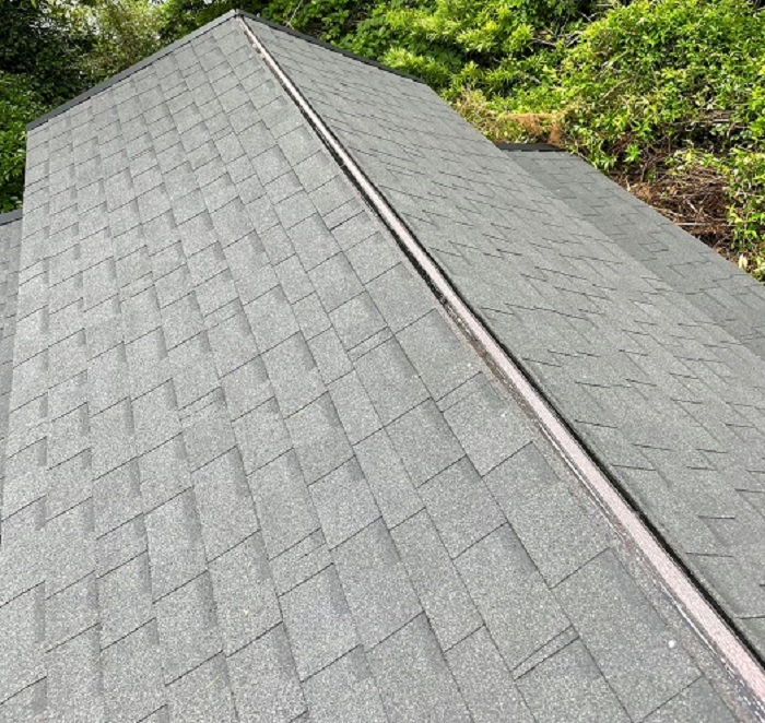 シングル屋根葺き完了